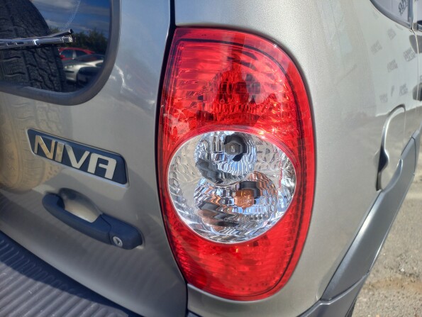 Chevrolet Niva I Рестайлинг с пробегом 2013 года, цена 692 000 рублей, 53035 км, внедорожник, Автокод Объявления