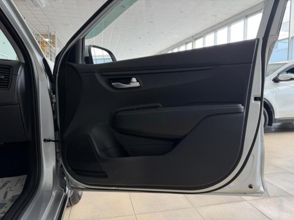 Kia Rio IV Рестайлинг с пробегом 2022 года, цена 2 000 000 рублей, 38802 км, хэтчбек, Автокод Объявления