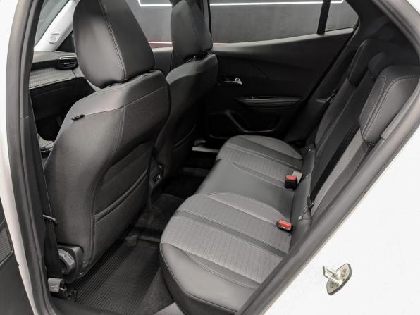 Peugeot 2008 II с пробегом 2022 года, цена 1 815 000 рублей, 102663 км, внедорожник, Автокод Объявления