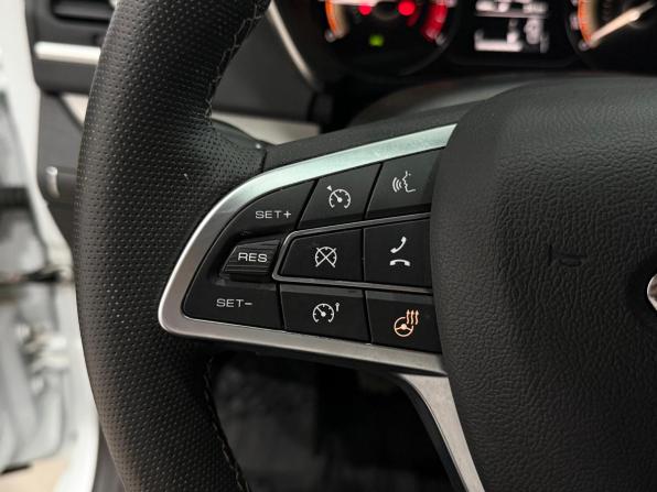 Lada (ВАЗ) Vesta I Рестайлинг (NG) с пробегом 2024 года, цена 1 349 000 рублей, 44500 км, седан, Автокод Объявления