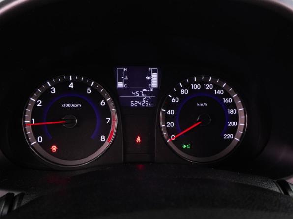 Hyundai Solaris I Рестайлинг с пробегом 2016 года, цена 1 219 000 рублей, 62425 км, седан, Автокод Объявления