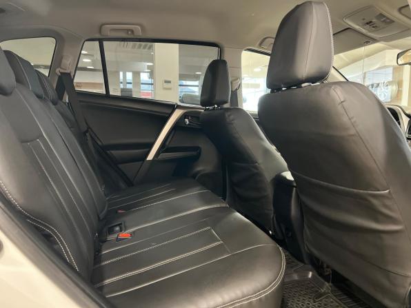 Toyota RAV4 IV (XA40) Рестайлинг с пробегом 2018 года, цена 2 250 000 рублей, 207202 км, внедорожник, Автокод Объявления