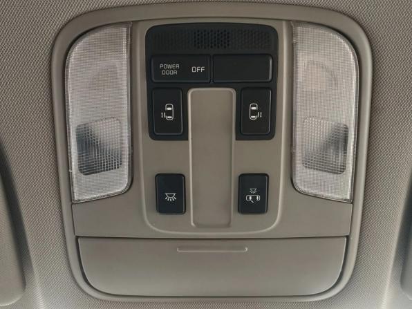 Kia Carnival III с пробегом 2017 года, цена 2 399 000 рублей, 167537 км, минивэн, Автокод Объявления