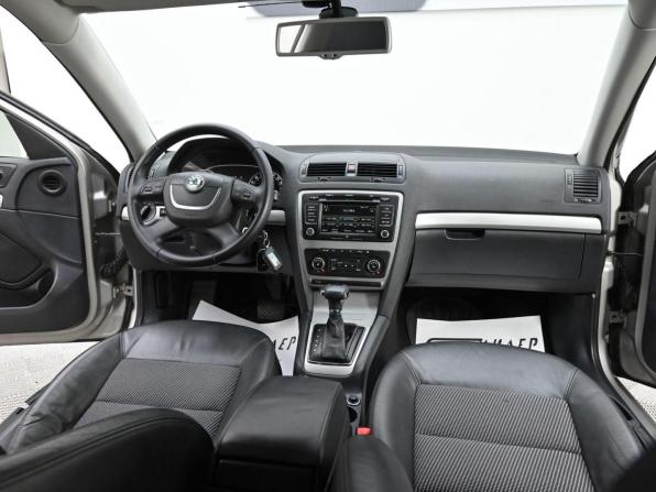 Skoda Octavia II (A5) Рестайлинг с пробегом 2013 года, цена 645 000 рублей, 135452 км, лифтбек, Автокод Объявления