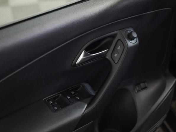 Volkswagen Polo V Рестайлинг с пробегом 2020 года, цена 1 349 000 рублей, 85612 км, седан, Автокод Объявления
