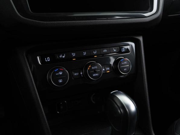 Volkswagen Tiguan II с пробегом 2020 года, цена 2 648 055 рублей, 129342 км, внедорожник, Автокод Объявления