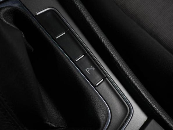 Volkswagen Golf VII с пробегом 2013 года, цена 769 000 рублей, 411771 км, хэтчбек, Автокод Объявления