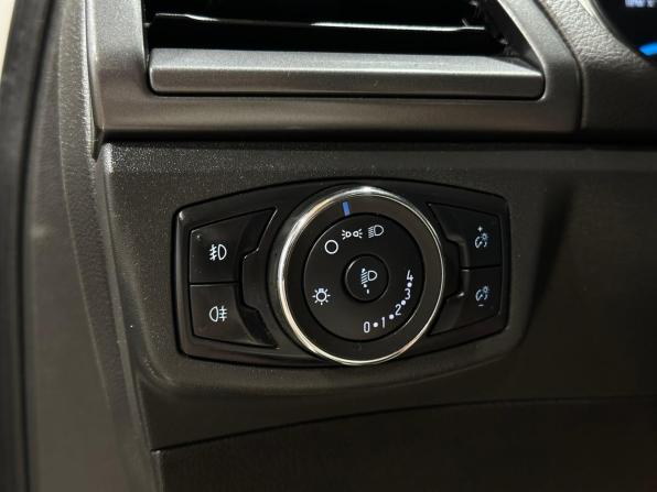 Ford Mondeo V с пробегом 2015 года, цена 1 350 000 рублей, 204443 км, седан, Автокод Объявления