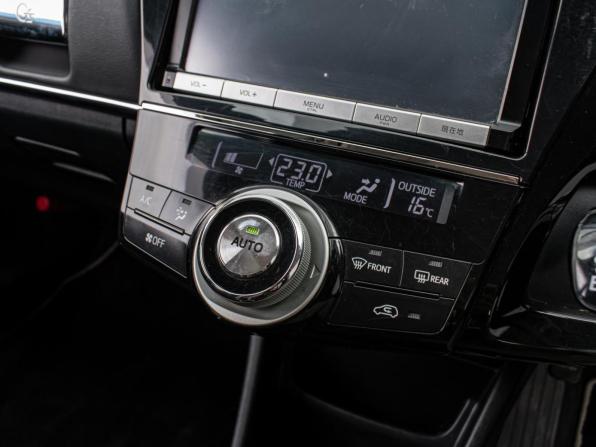 Toyota Prius Alpha I (ZVW40/41) Рестайлинг с пробегом 2015 года, цена 1 905 000 рублей, 213802 км, универсал, Автокод Объявления