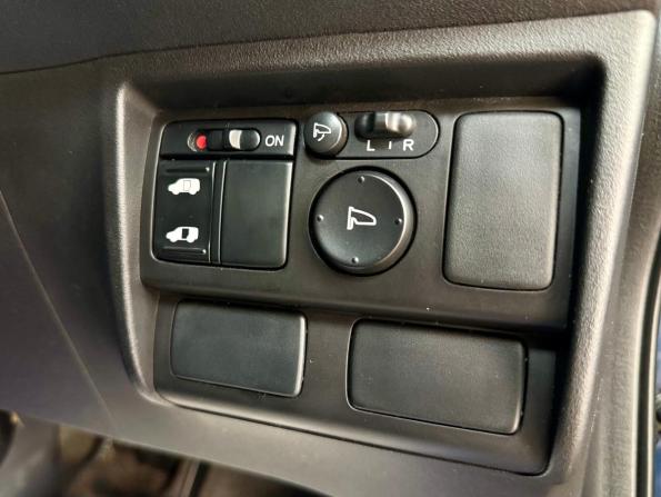 Honda Freed I с пробегом 2010 года, цена 1 220 000 рублей, 212000 км, компактвэн, Автокод Объявления