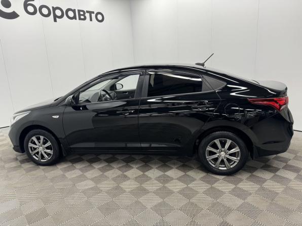 Hyundai Solaris II с пробегом 2017 года, цена 1 311 000 рублей, 92170 км, седан, Автокод Объявления