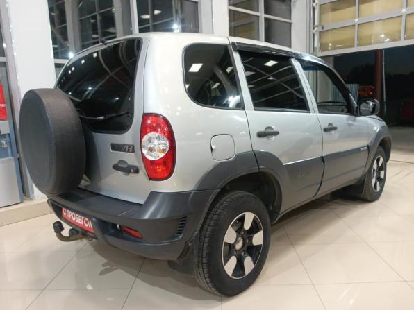 Chevrolet Niva I Рестайлинг с пробегом 2018 года, цена 775 000 рублей, 81000 км, внедорожник, Автокод Объявления