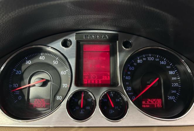 Volkswagen Passat B6 с пробегом 2006 года, цена 645 000 рублей, 242598 км, седан, Автокод Объявления
