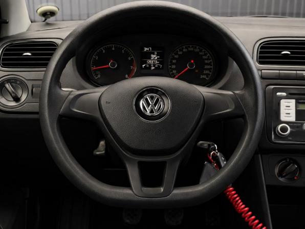 Volkswagen Polo V Рестайлинг с пробегом 2015 года, цена 937 000 рублей, 109373 км, седан, Автокод Объявления