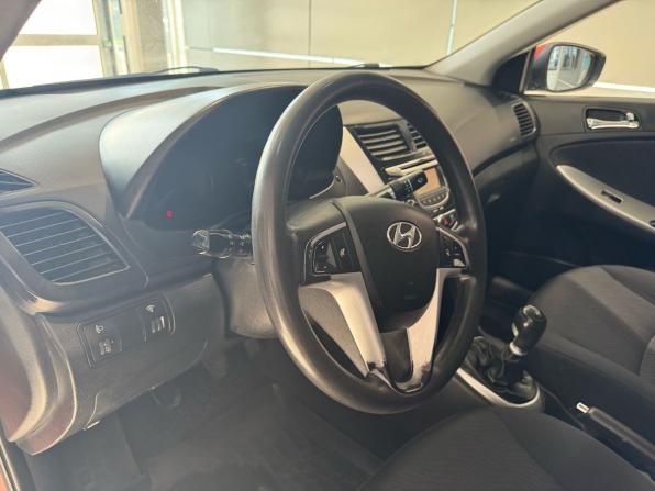 Hyundai Solaris I с пробегом 2011 года, цена 549 000 рублей, 180000 км, седан, Автокод Объявления