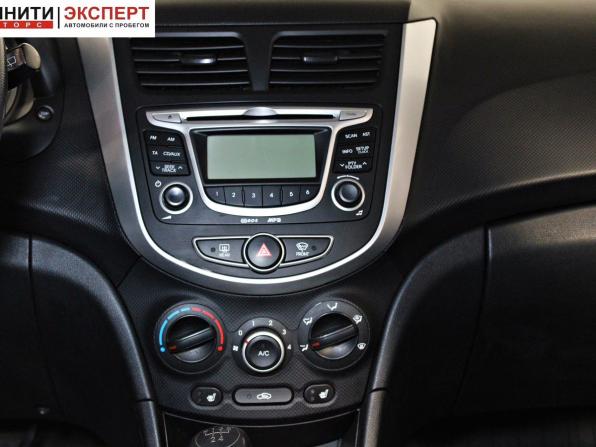 Hyundai Solaris I с пробегом 2013 года, цена 827 000 рублей, 158269 км, хэтчбек, Автокод Объявления