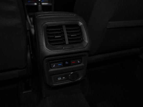 Volkswagen Tiguan II Рестайлинг с пробегом 2021 года, цена 2 275 000 рублей, 171790 км, внедорожник, Автокод Объявления