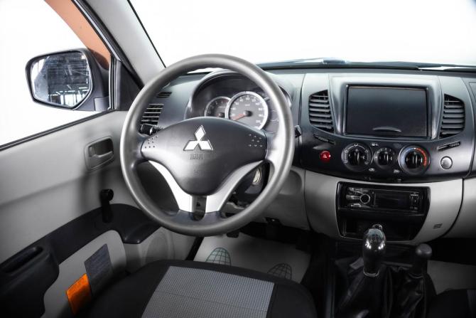 Mitsubishi L200 IV Рестайлинг с пробегом 2013 года, цена 1 899 000 рублей, 202000 км, offers.body_type.unknown, Автокод Объявления