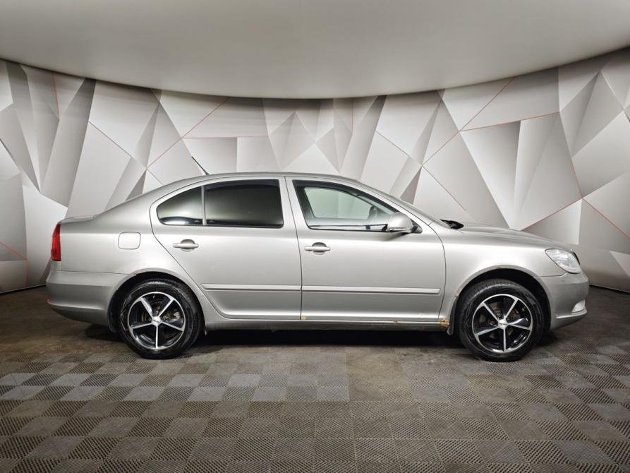 Skoda Octavia II (A5) Рестайлинг Москва  - изображение 6