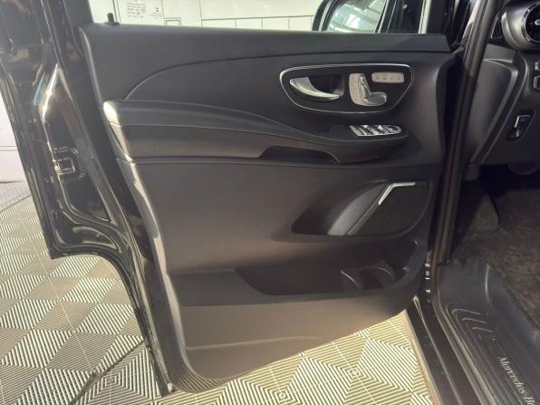 Mercedes-Benz V-Класс III (W447) Рестайлинг с пробегом 2021 года, цена 7 500 000 рублей, 47608 км, минивэн, Автокод Объявления