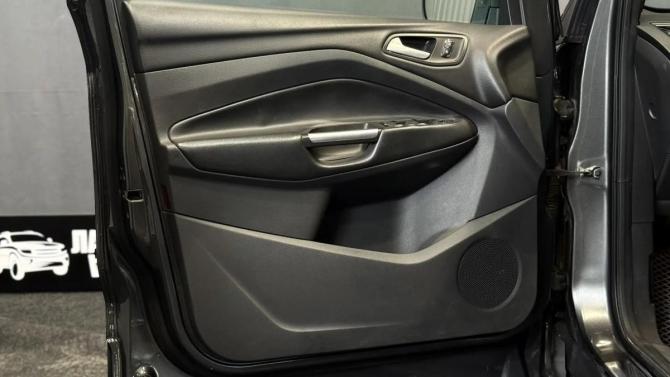 Ford Kuga II с пробегом 2015 года, цена 1 220 000 рублей, 154401 км, внедорожник, Автокод Объявления