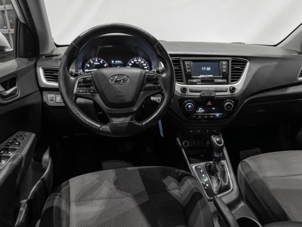 Hyundai Solaris II с пробегом 2018 года, цена 1 350 000 рублей, 161332 км, седан, Автокод Объявления