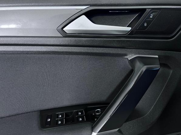 Volkswagen Tiguan II с пробегом 2018 года, цена 2 250 000 рублей, 121926 км, внедорожник, Автокод Объявления