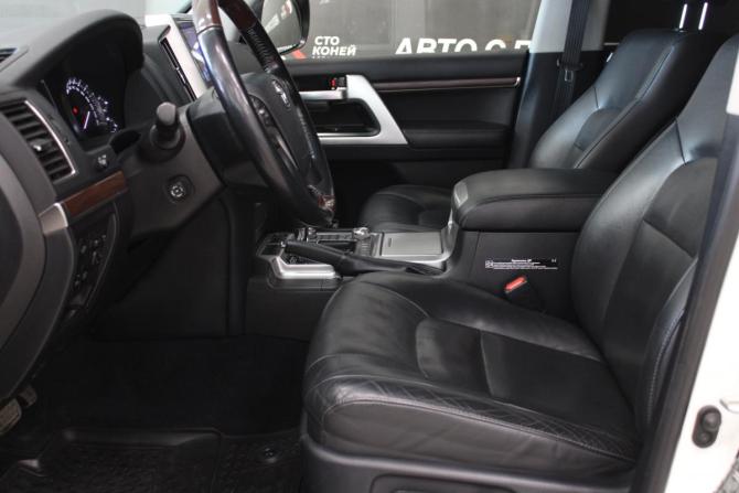 Toyota Land Cruiser 200 Series Рестайлинг 2 с пробегом 2016 года, цена 6 388 000 рублей, 121000 км, внедорожник, Автокод Объявления