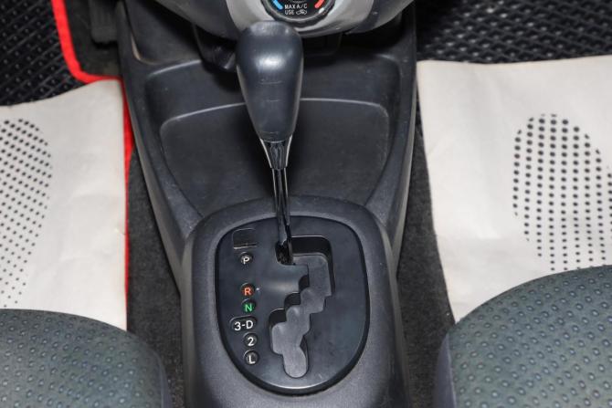 Toyota Yaris II с пробегом 2008 года, цена 599 000 рублей, 129807 км, хэтчбек, Автокод Объявления