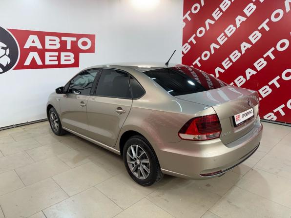 Volkswagen Polo V Рестайлинг с пробегом 2016 года, цена 1 350 000 рублей, 124523 км, седан, Автокод Объявления