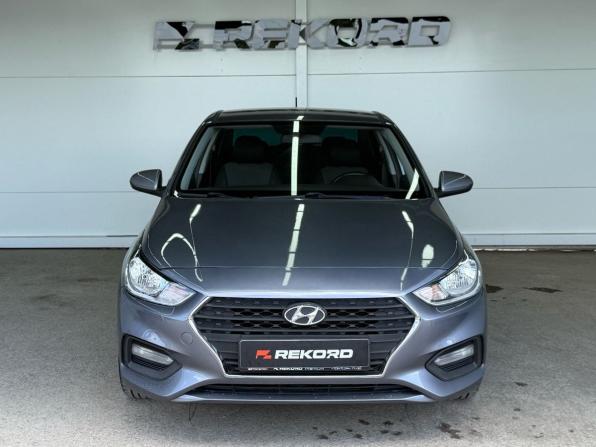 Hyundai Solaris II с пробегом 2018 года, цена 1 299 000 рублей, 176000 км, седан, Автокод Объявления