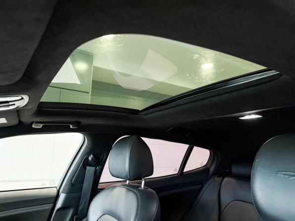 Kia Stinger I с пробегом 2019 года, цена 2 597 000 рублей, 112744 км, лифтбек, Автокод Объявления