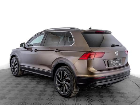 Volkswagen Tiguan II с пробегом 2018 года, цена 2 250 000 рублей, 101371 км, внедорожник, Автокод Объявления