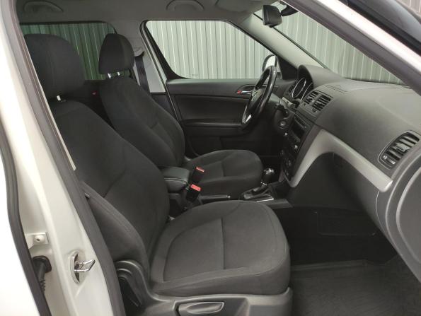 Skoda Yeti I Рестайлинг с пробегом 2014 года, цена 1 150 000 рублей, 123200 км, внедорожник, Автокод Объявления