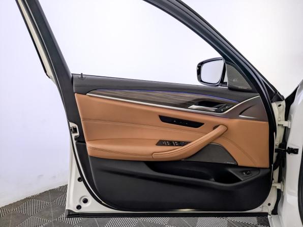 BMW 5 серии VII (G30/G31/G38) с пробегом 2019 года, цена 4 050 000 рублей, 95644 км, седан, Автокод Объявления