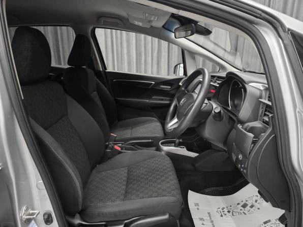 Honda Fit III с пробегом 2016 года, цена 879 000 рублей, 149600 км, хэтчбек, Автокод Объявления