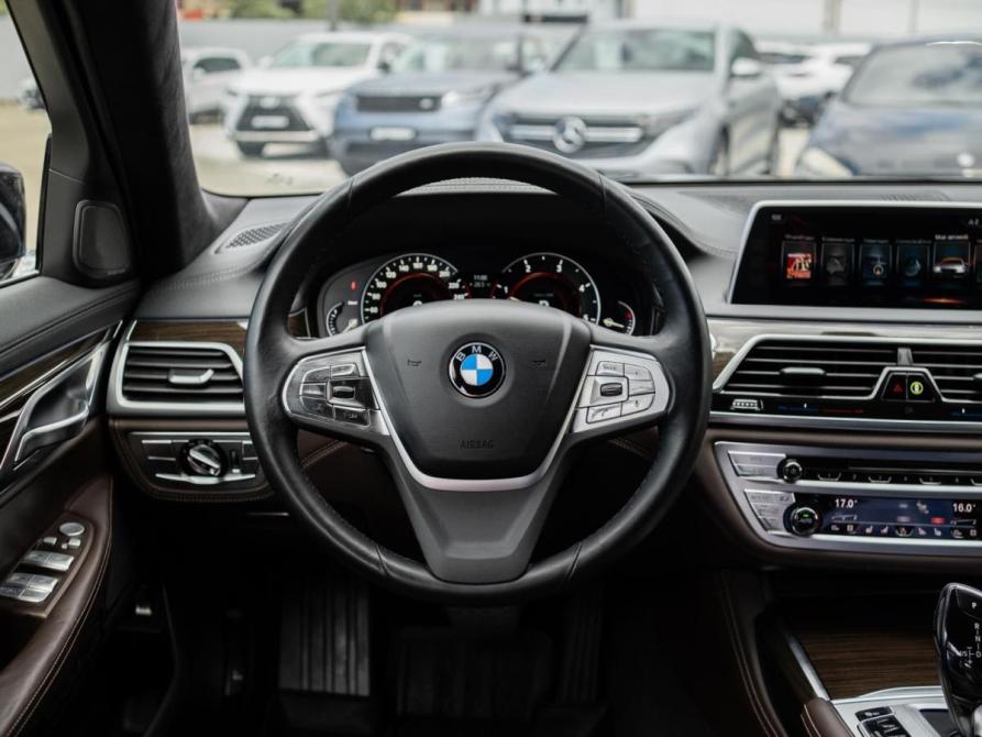 BMW 7 серии VI (G11/G12) Сочи  - изображение 15
