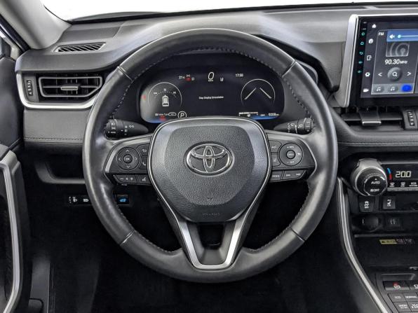 Toyota RAV4 V (XA50) с пробегом 2023 года, цена 3 900 000 рублей, 9207 км, внедорожник, Автокод Объявления