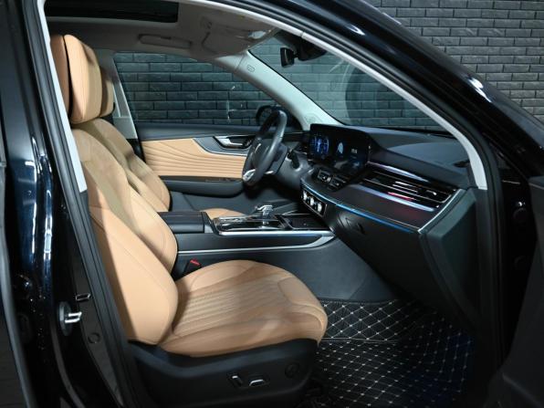 Hongqi HS5 I Рестайлинг с пробегом 2023 года, цена 3 700 000 рублей, 7566 км, внедорожник, Автокод Объявления