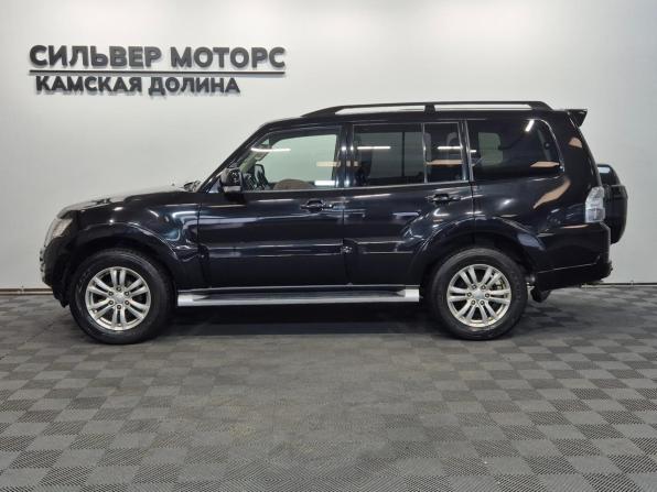 Mitsubishi Pajero IV Рестайлинг 2 с пробегом 2015 года, цена 3 300 000 рублей, 72168 км, внедорожник, Автокод Объявления