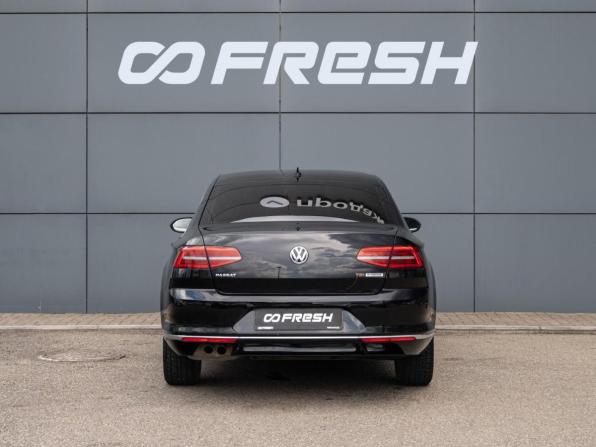 Volkswagen Passat B8 с пробегом 2017 года, цена 2 520 000 рублей, 167915 км, седан, Автокод Объявления