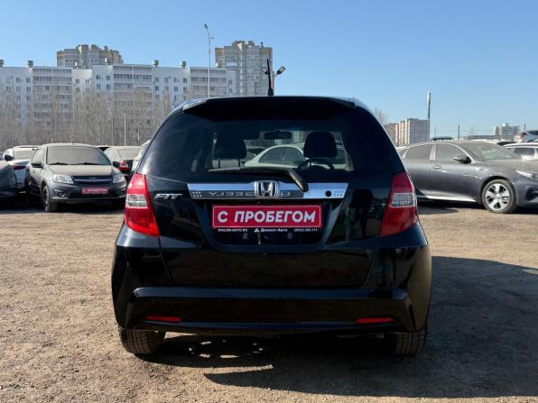 Honda Fit II с пробегом 2012 года, цена 930 000 рублей, 89270 км, хэтчбек, Автокод Объявления