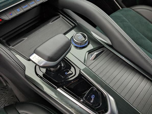 Geely Monjaro I с пробегом 2022 года, цена 3 175 000 рублей, 46423 км, внедорожник, Автокод Объявления