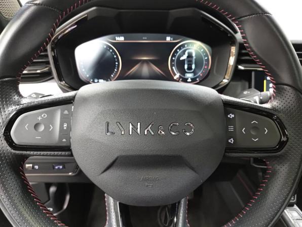 Lynk &amp; Co 05 с пробегом 2023 года, цена 3 560 000 рублей, 28689 км, внедорожник, Автокод Объявления
