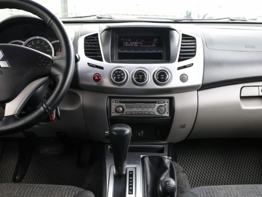 Mitsubishi L200 IV Москва  - изображение 16