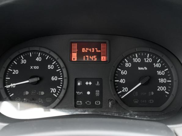 Renault Logan I Рестайлинг с пробегом 2015 года, цена 650 000 рублей, 82437 км, седан, Автокод Объявления