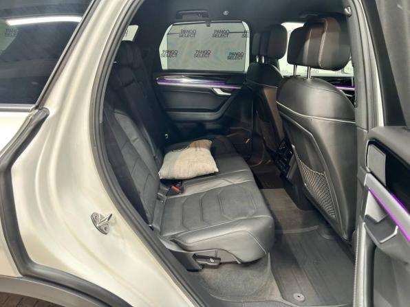 Volkswagen Touareg III с пробегом 2018 года, цена 3 975 000 рублей, 191378 км, внедорожник, Автокод Объявления