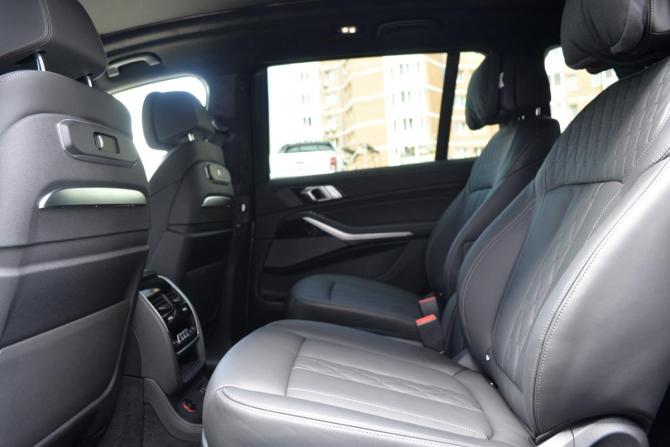 BMW X7 I (G07) Рестайлинг с пробегом 2023 года, цена 13 300 000 рублей, 3455 км, внедорожник, Автокод Объявления
