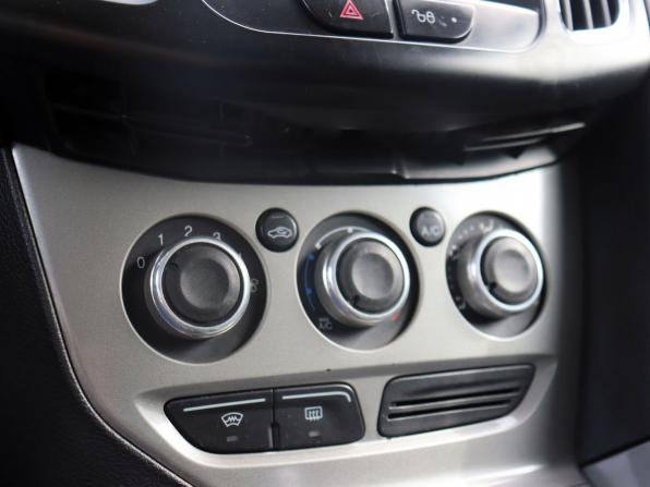 Ford Focus III с пробегом 2012 года, цена 670 000 рублей, 270071 км, хэтчбек, Автокод Объявления