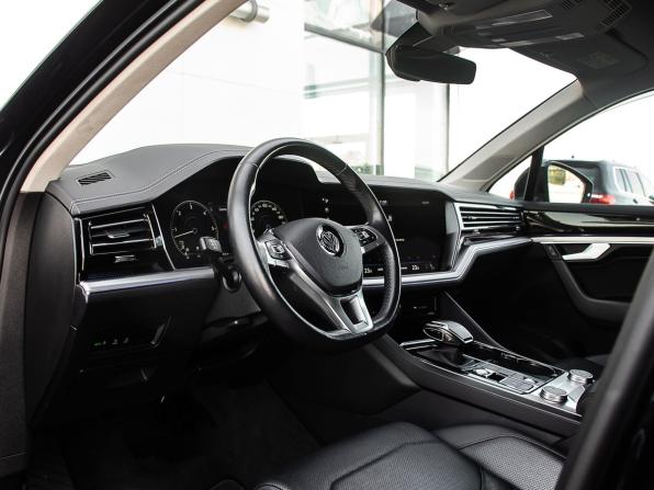 Volkswagen Touareg III с пробегом 2018 года, цена 3 730 000 рублей, 210815 км, внедорожник, Автокод Объявления
